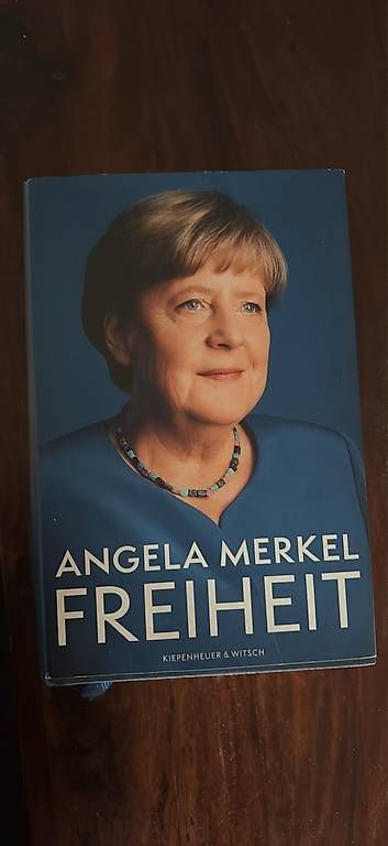 Libri: Angela Merkel Freiheit – Usato da Mönchaltorf venduto da vivienne9918