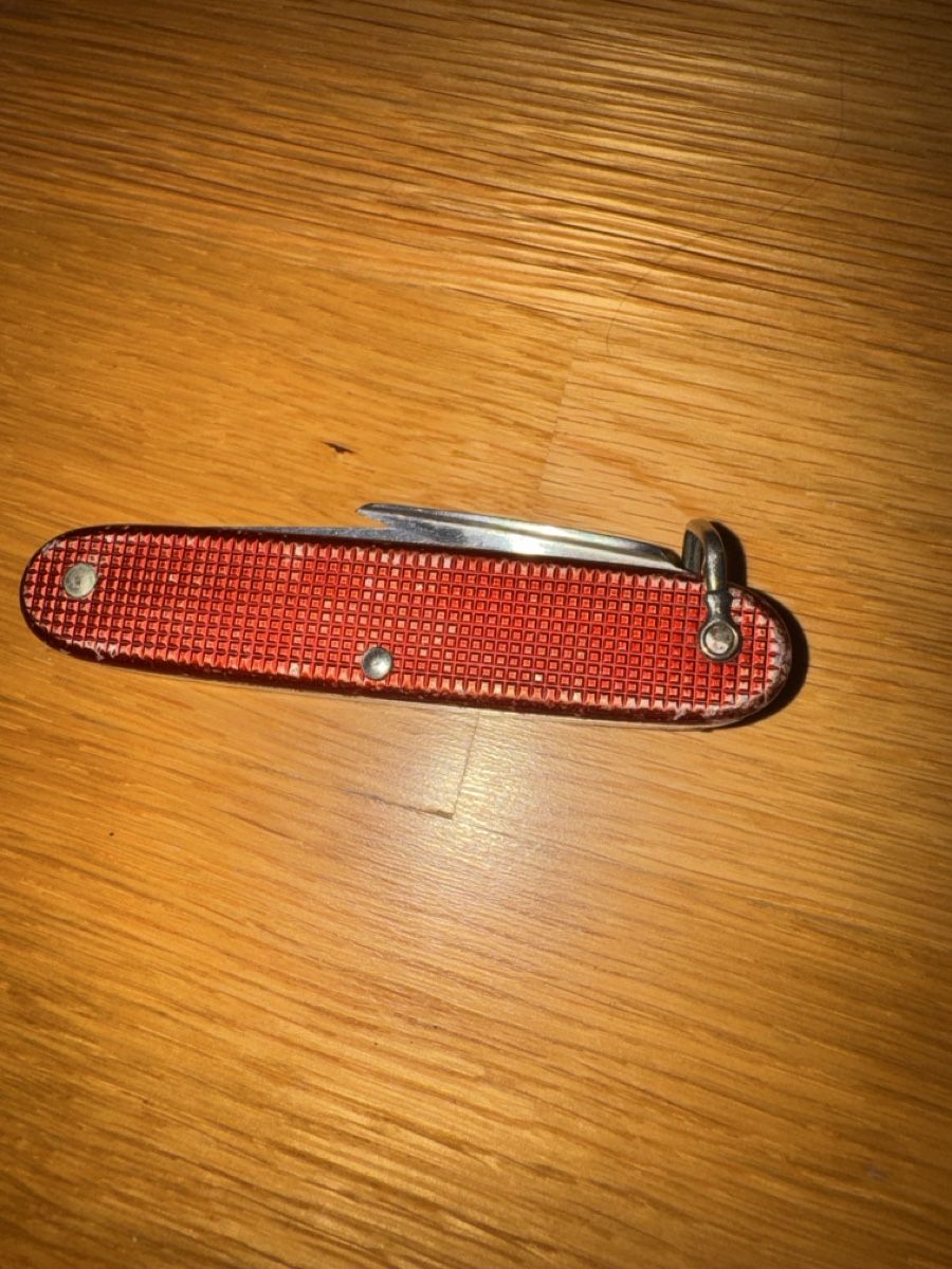 Victorinox Taschenmesser: Victorinox Sackmesser Rot – Gebraucht aus Basel von Tizi.L 1