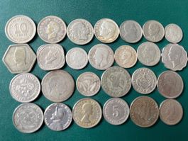 alte 26 Münzen verschiedene Lände Silber sind auch da bei