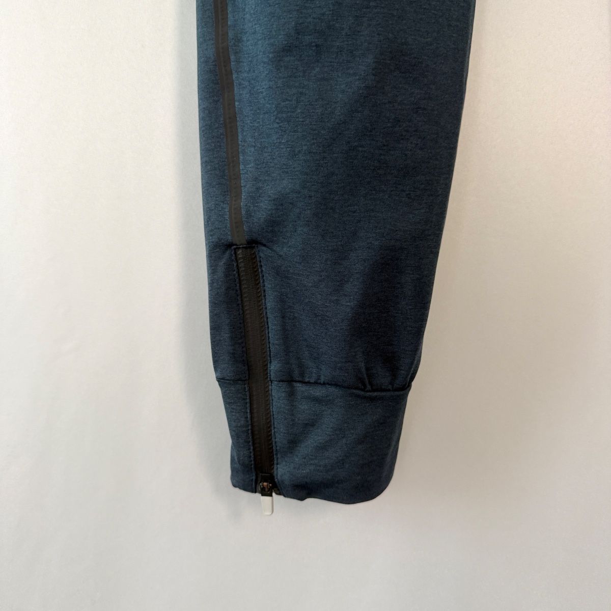 Pantaloni: ON Running Men's Pants – Nuovo (secondo la descrizione) da Freienbach venduto da Avviivva_Shop 4