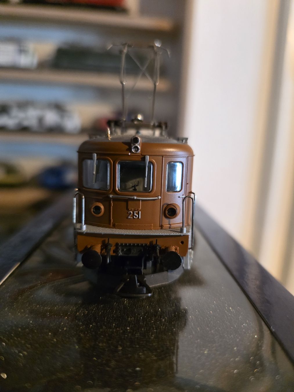 Roco Modellini di ferrovie: H0 62639 BLS 251  – Usato da Müllheim Dorf venduto da Mowag731 2