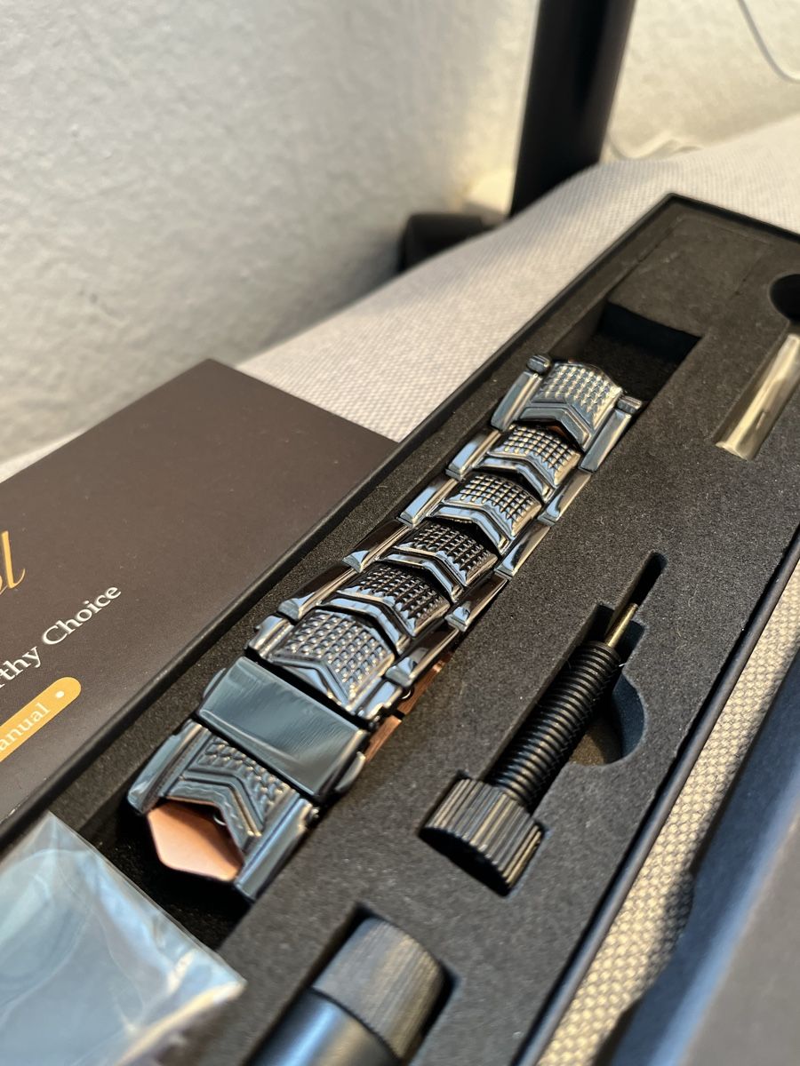 Bracciali & Braccialetti: Stylish Men's Magnetic Therapy Bracelet – Nuovo (secondo la descrizione) da Wädenswil venduto da nae_q2gv 2