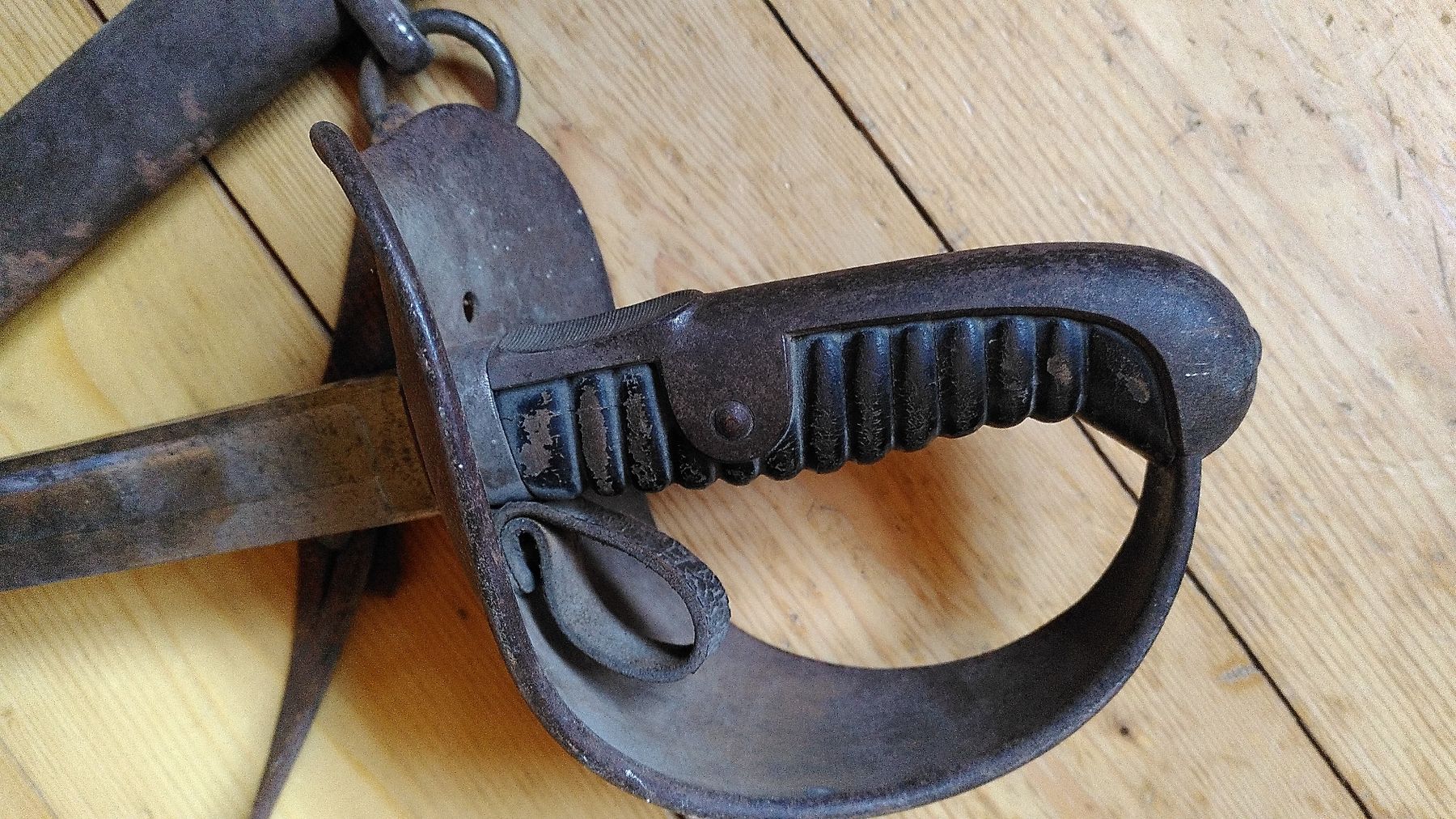 Armes blanches: Schweizer Ordonanzsäbel – D'occasion à Malans GR par basile001