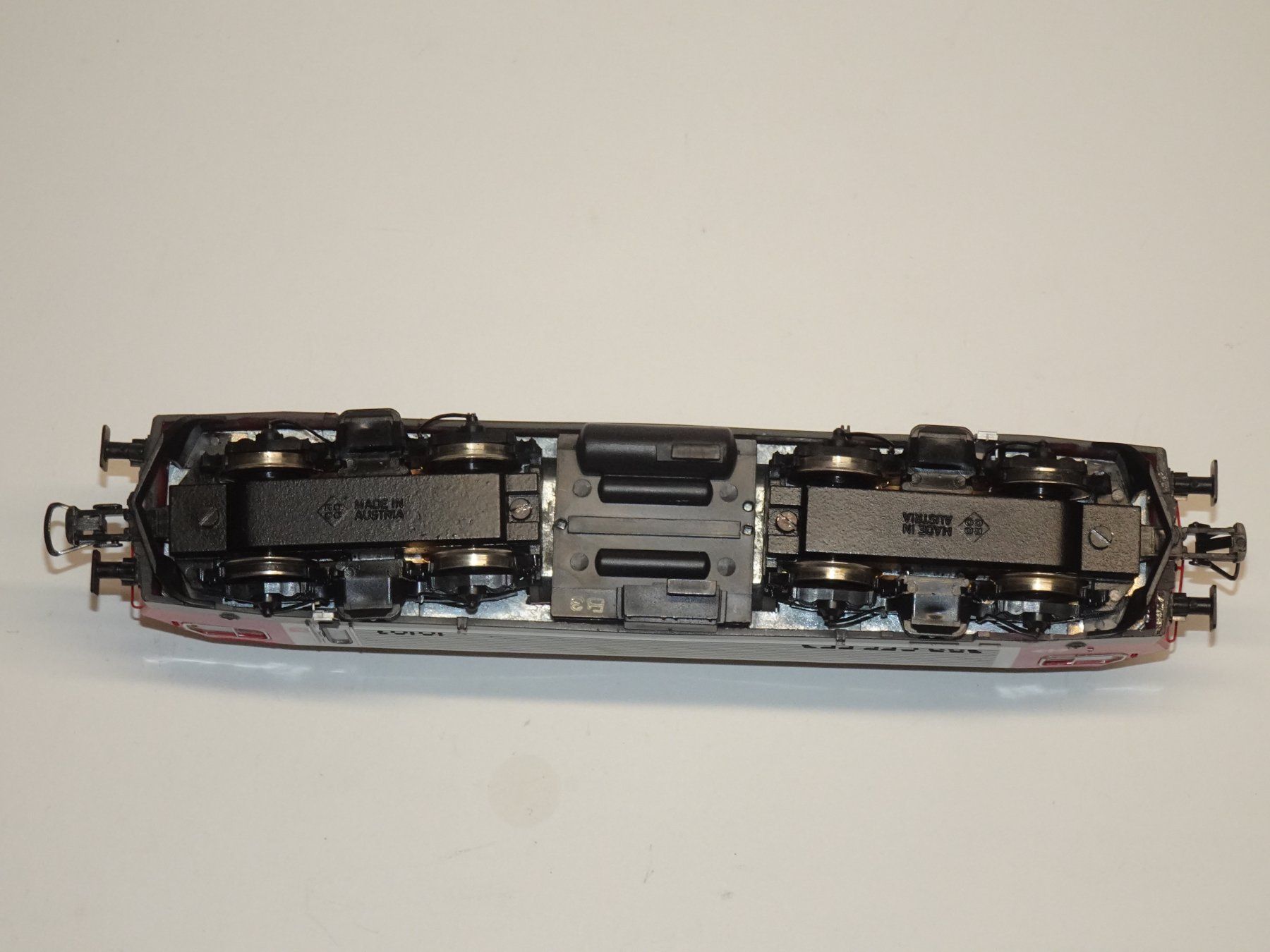 Roco Modelleisenbahnen: ROCO SBB Re 4/4 IV   H0 DC – Gebraucht aus Hinwil von Berling0 6