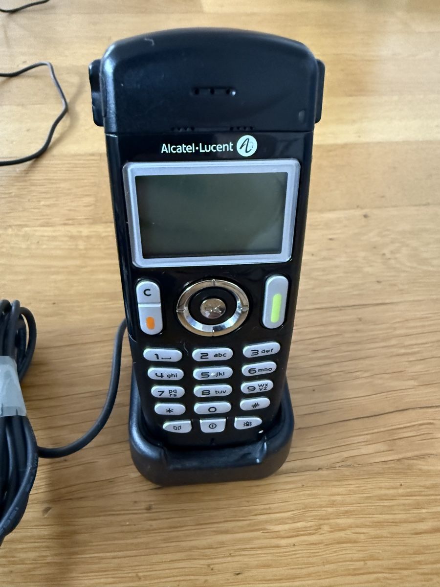 Alcatel Telefoni: Set 4 Alcatel lucent dect handset 300-400 Telefone – Usato da Zug venduto da MC2CC 2