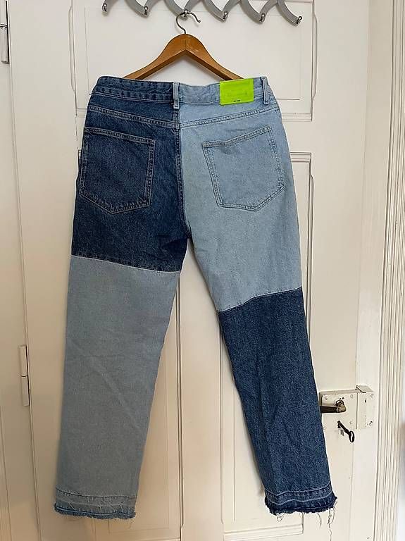 Jeans: BERSHKA Patchwork Jeans, Grösse 42 (L) – D'occasion à Bern par vinsk3000 2