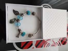 Schönes Armband Neu!