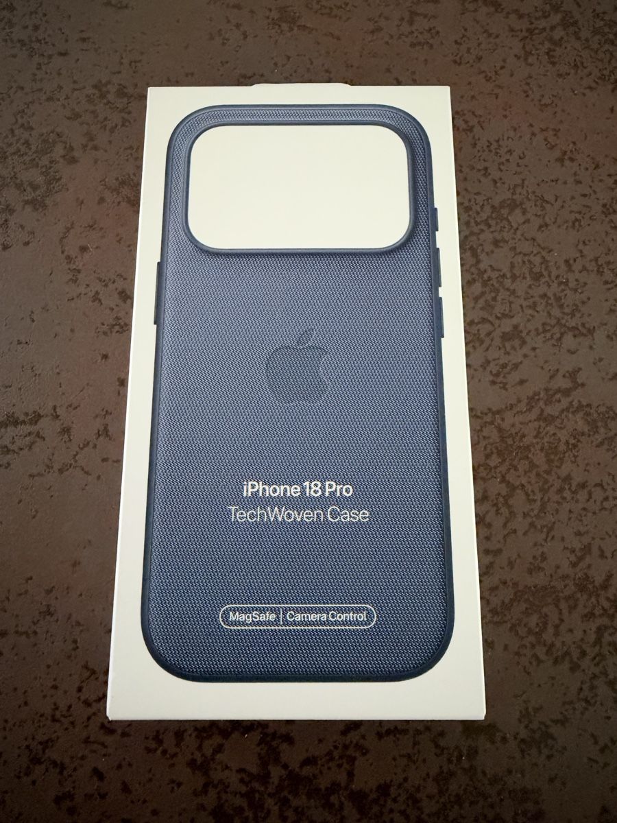 Apple Cover & Protezioni schermo: Apple iPhone 18 Pro TechWoven Case Chambray Blau neu – Nuovo e nell'imballaggio originale da Zürich venduto da kev_c7pp