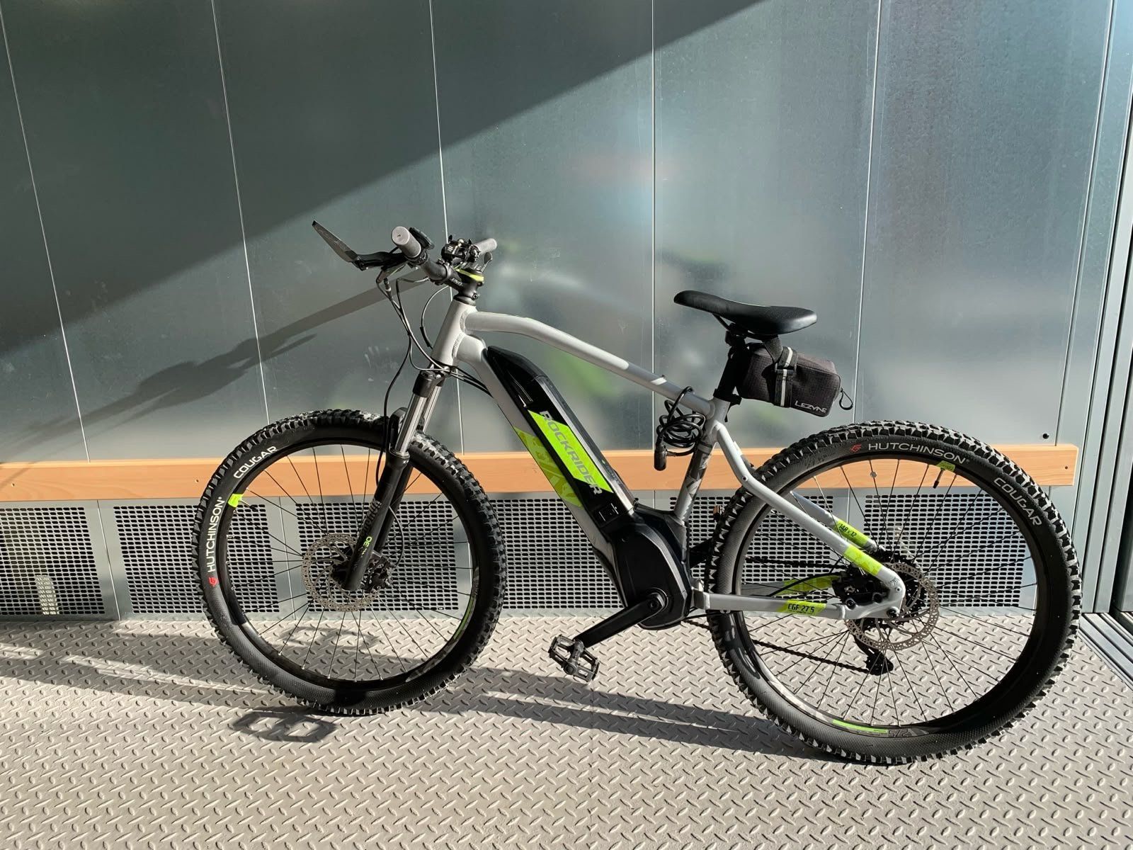 Decathlon Biciclette: Mountain ebike Rockrider – Usato da Zürich venduto da sar_xn2x