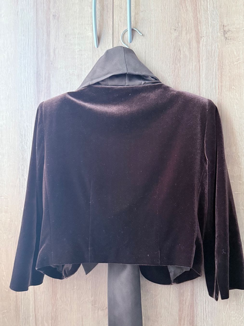 Giacche: Le blazer en velours est très élégante. – Usato da Grône venduto da ukr_2qbg 4