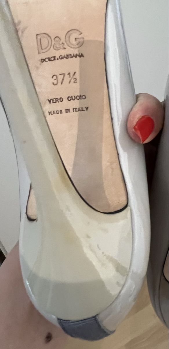 Dolce & Gabbana Scarpe da donna: Dolce & Gabbana Grey Patent Leather Round Toe pump with bow – Nuovo (secondo la descrizione) da Dübendorf venduto da ana_6kcc 3