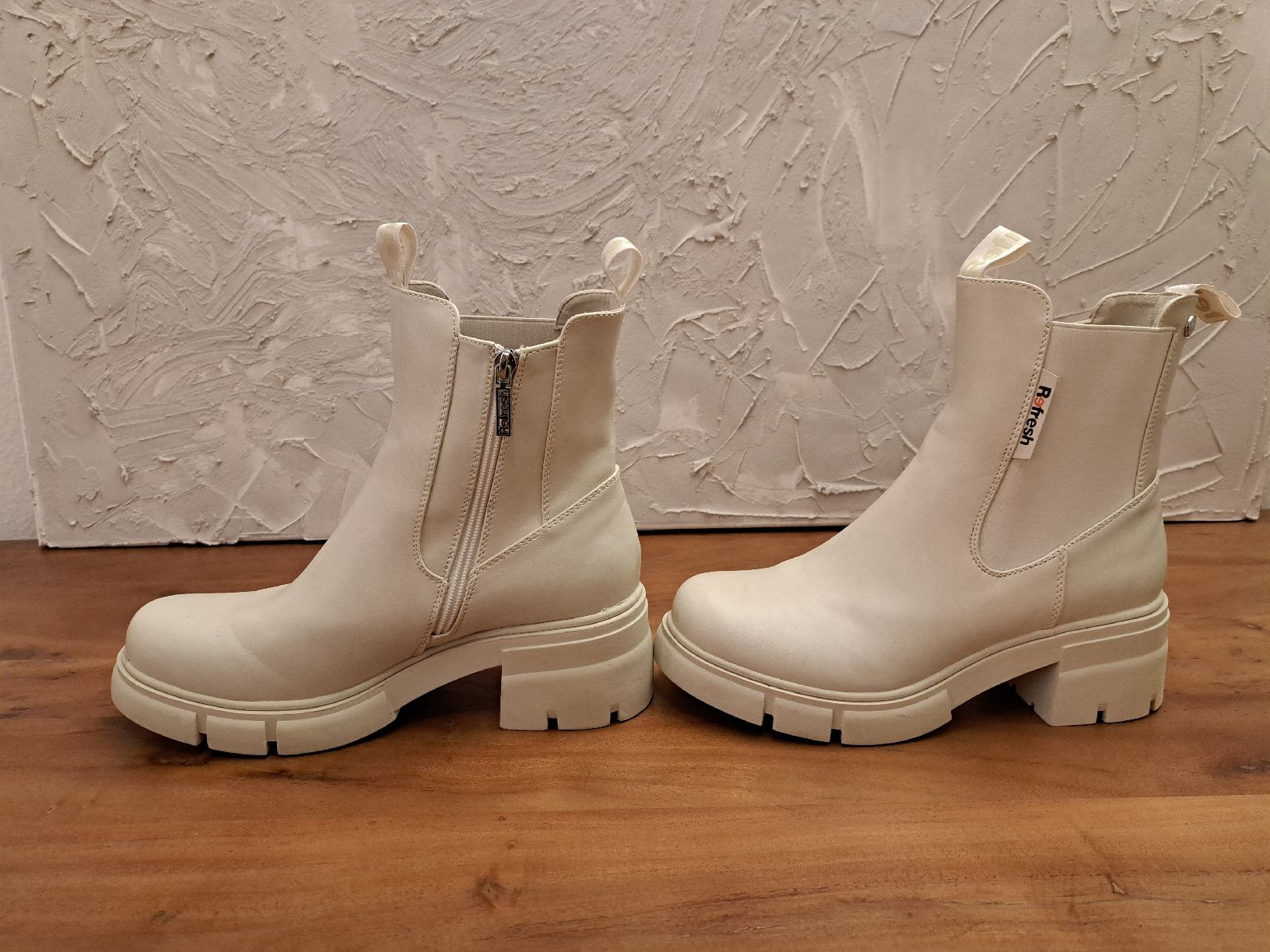 Scarpe da donna: Schuhe Boots Von Refresh Grösse 41 – Usato da Männedorf venduto da ste_9lfs 3