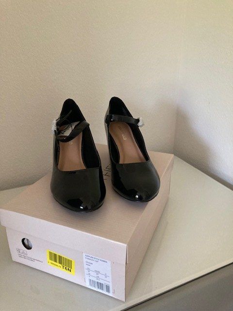 Damenschuhe: Lackschuhe Pumps Grösse 37 – Neu und originalverpackt aus St. Gallen von sunny065 1