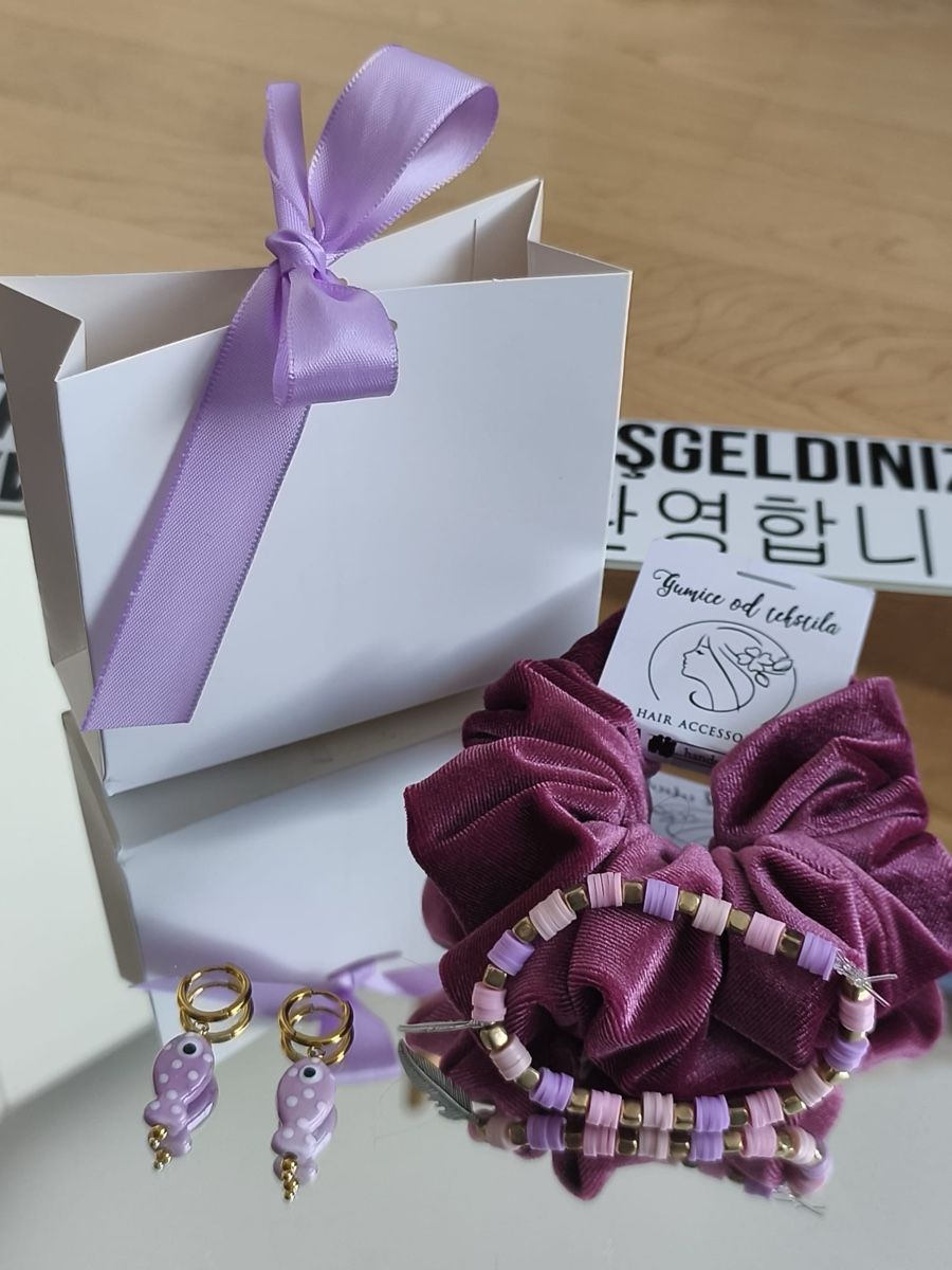Bracciali & Braccialetti: Purple Haze: Earrings, Bracelet & Scrunchie - Gift box – Nuovo e nell'imballaggio originale da St. Gallen venduto da tirke