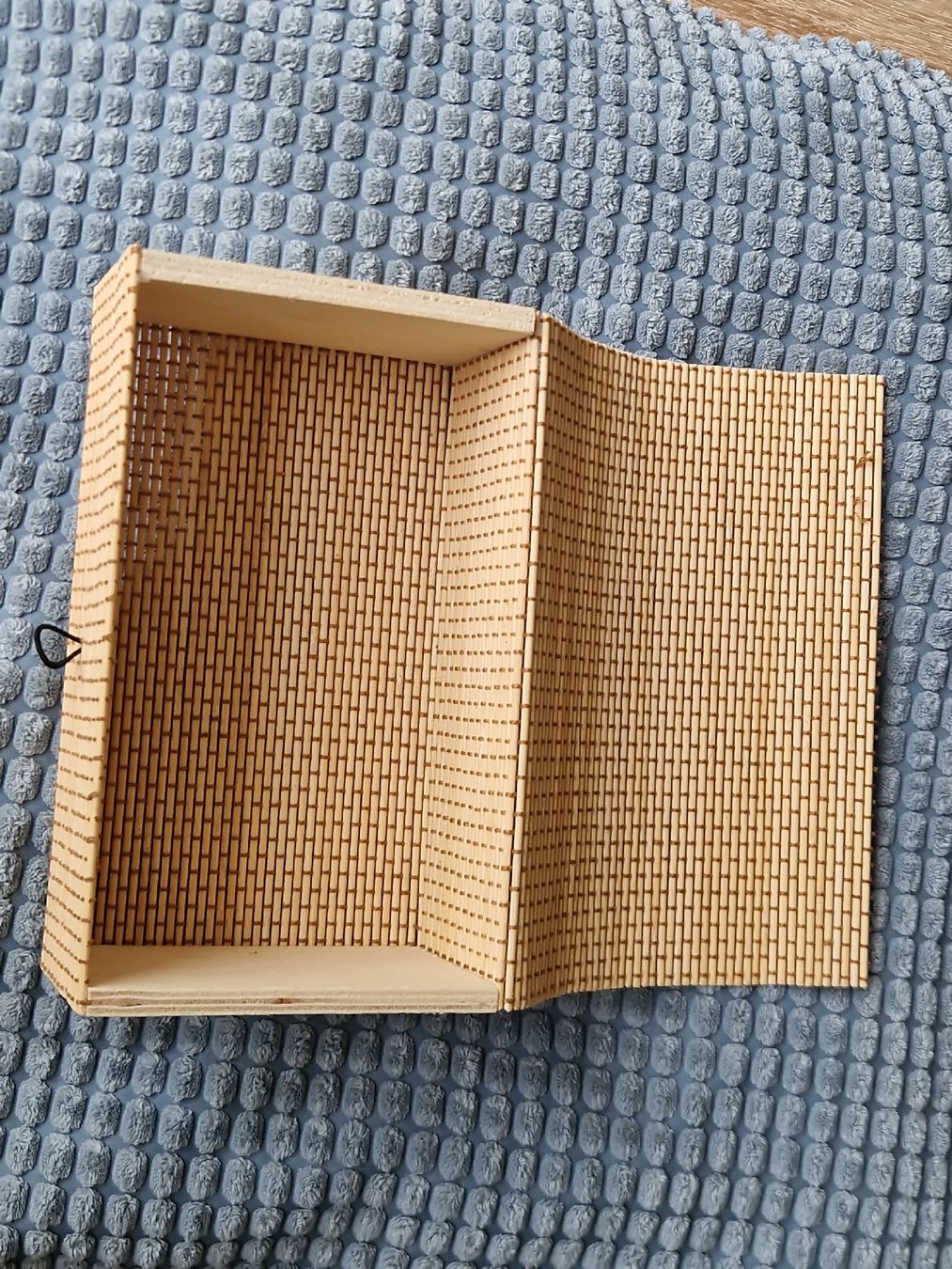Schmuckkästen: Feine Bambus Schatulle Schmuckbox Rollverschluss – Gebraucht aus Basel von alo_rpl9 4