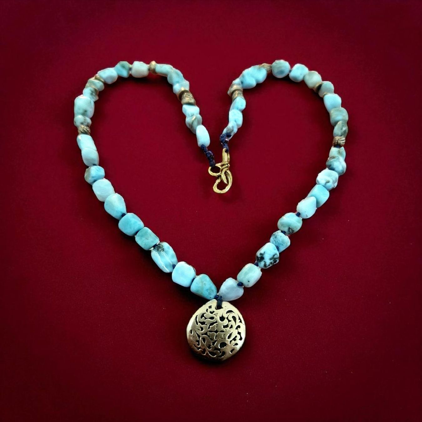 Catenine: Kette Larimar, geknöpft, mit handgemachten Bronze-Elementen – Nuovo e nell'imballaggio originale da Aarau venduto da Schmuckhoehle_MD 8