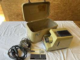 Vintage Liesegang Fantax 500 Diaprojektor mit Koffer