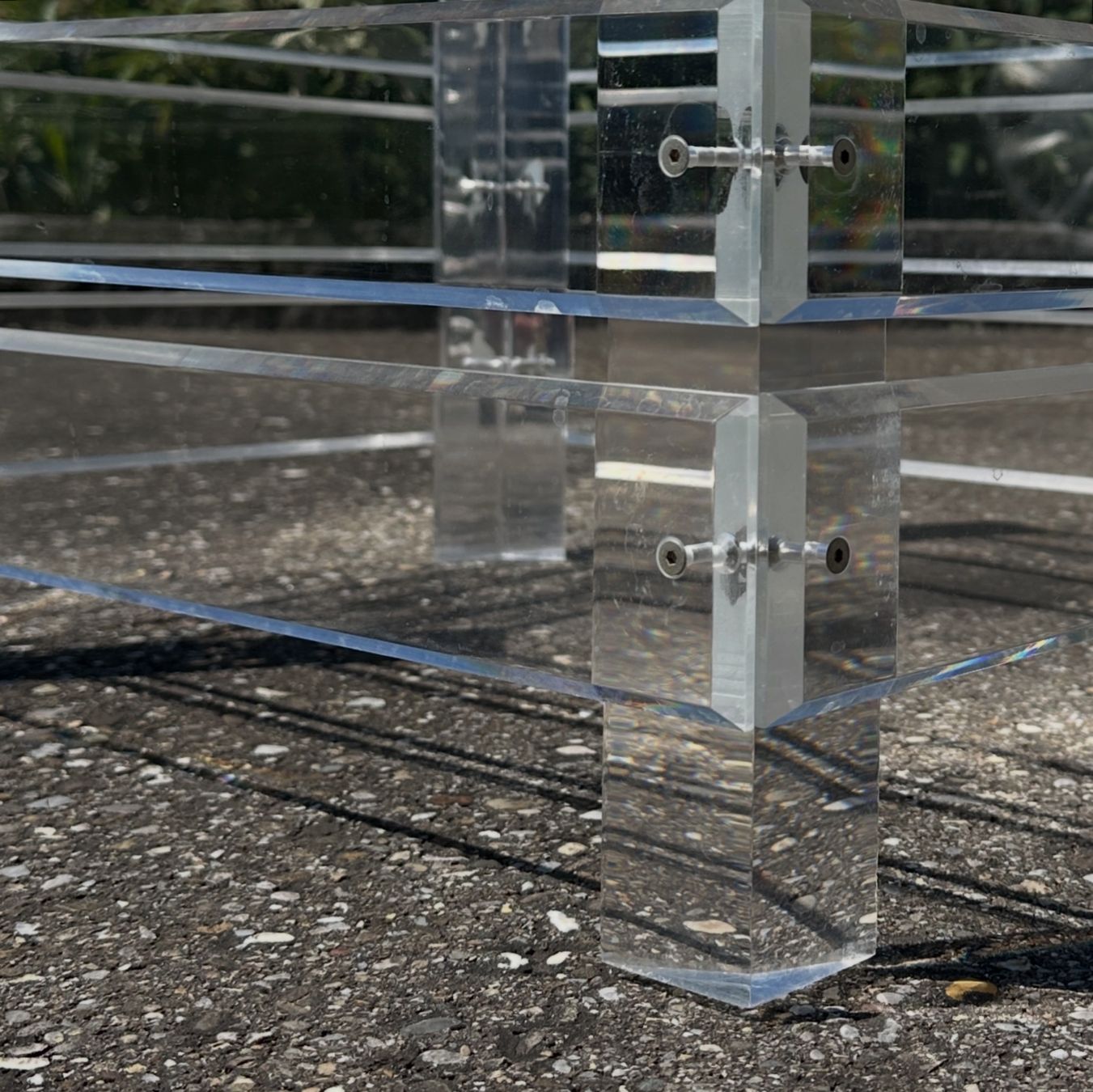 Tavoli: Vintage Plexiglas Beistelltisch – Usato da Zürich venduto da frauflufelberg 3