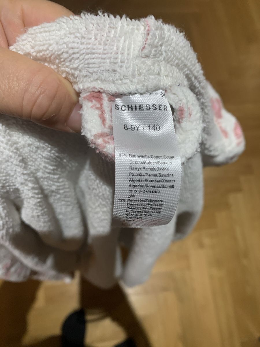 Schiesser Bademäntel: Schiesser Bademantel, Gr. 140, rosa Leoprint! – Gebraucht aus Zürich von baby0022 2