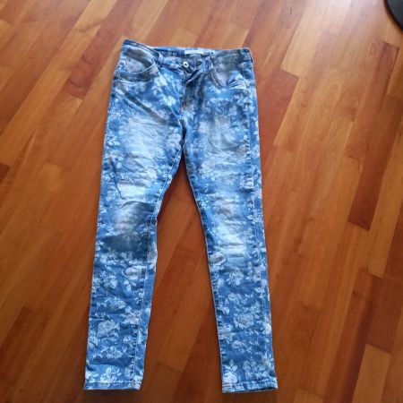 Jeans geblumt