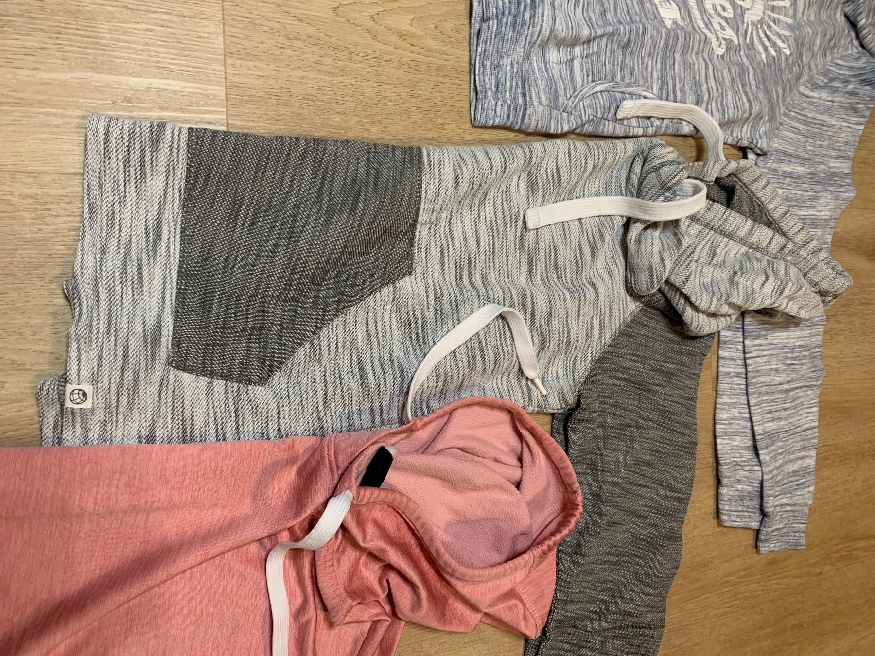 Pullover & Sweatshirts: Kapuzen Pullover Gr.M – Gebraucht aus Niederhasli von Nati134 2