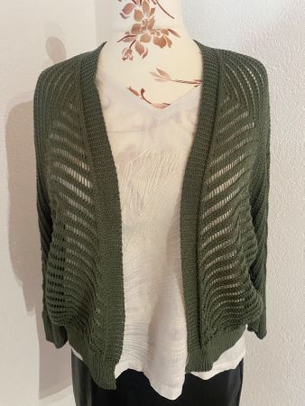 Jaquette neuve crochet verte olive style chauve-souris