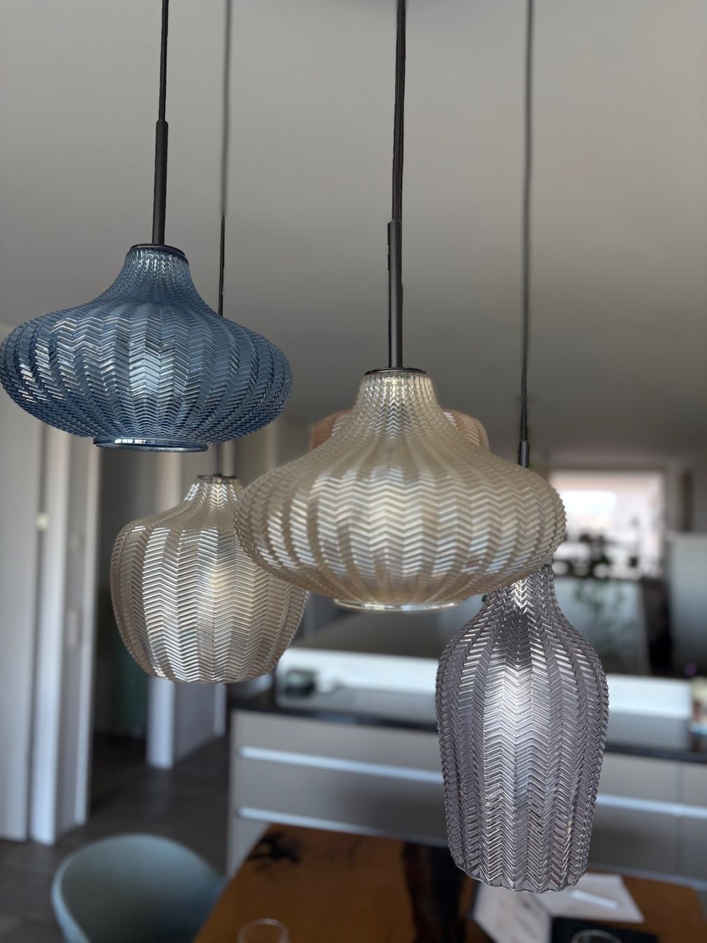 Lampadari & plafoniere: Pendelleuchte mit fünf Glaskugeln mehrfarbig gebraucht – Usato da Wabern venduto da enzo_92 1