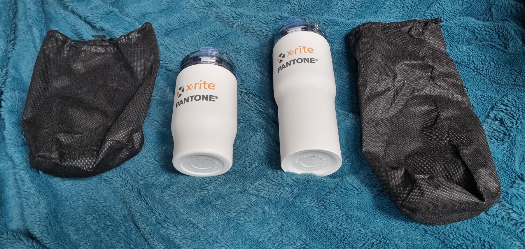 Trinkflaschen & Thermosflaschen: X-Rite Pantone Trinkflaschenset – Neu (gemäss Beschreibung) aus Wohlen AG von Agnar