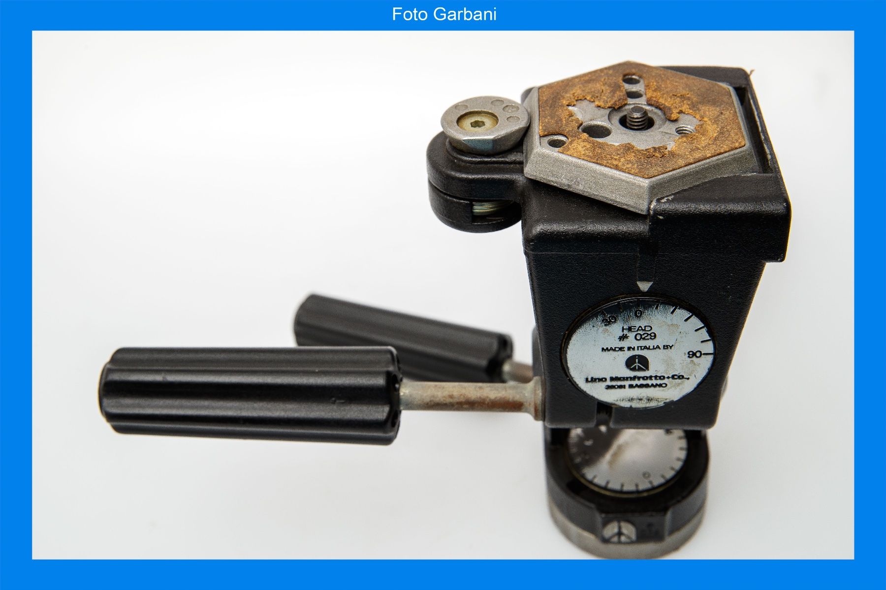 Staffeleien: Manfrotto testa #029 per cavalletto – Gebraucht aus Muralto von FotoGarbani