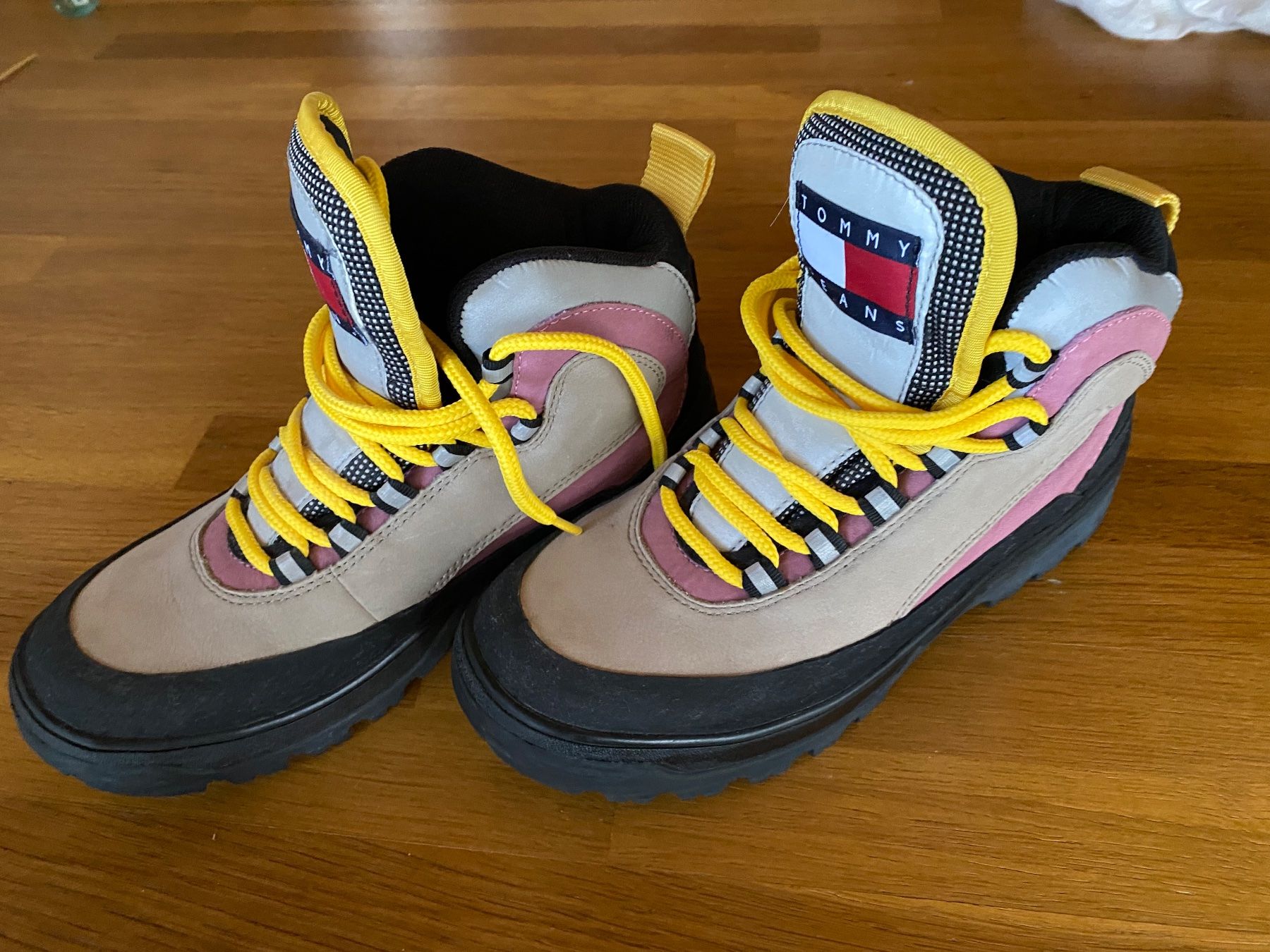 Tommy Hilfiger Scarpe da donna: Wanderschuhe TOMMY HILFIGER Gr.36 neue – Nuovo (secondo la descrizione) da Bösingen venduto da Trigusik 2