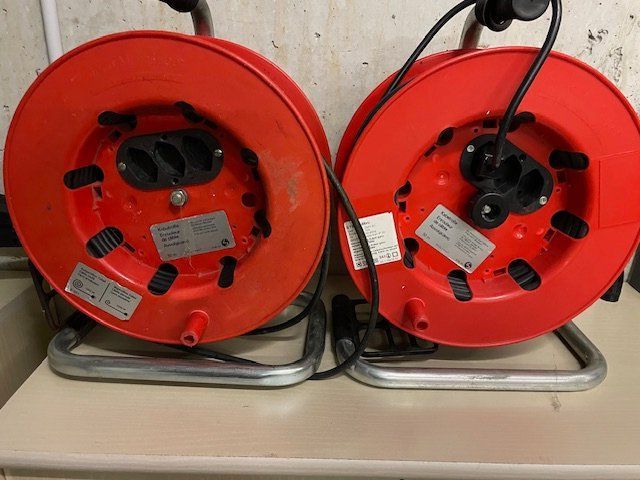 Cavi: 2 Netzwerkkabel Rolle  50 Meter – Usato da Hombrechtikon venduto da Digiski