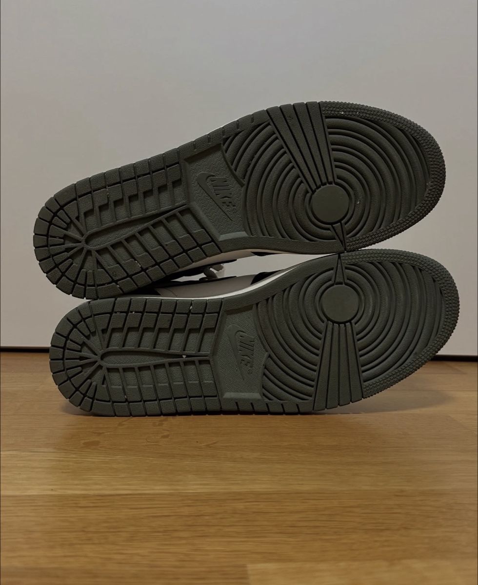 Chaussures hommes: Jordan 1 High "Clay green" – D'occasion à Basel par Kevinbuckcards 3