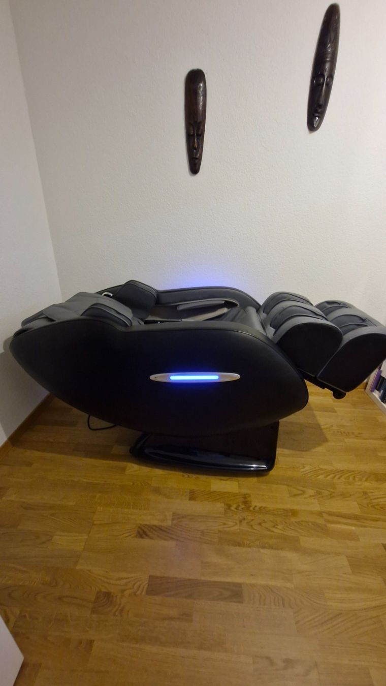 Poltrone: Alpha Techno AT-8500 Premium Massagesessel – Usato da Adliswil venduto da elgreen 4