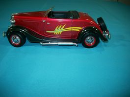 Ford V8 Roadster 1936 1:19 von Solido FR,  Sammlerstück