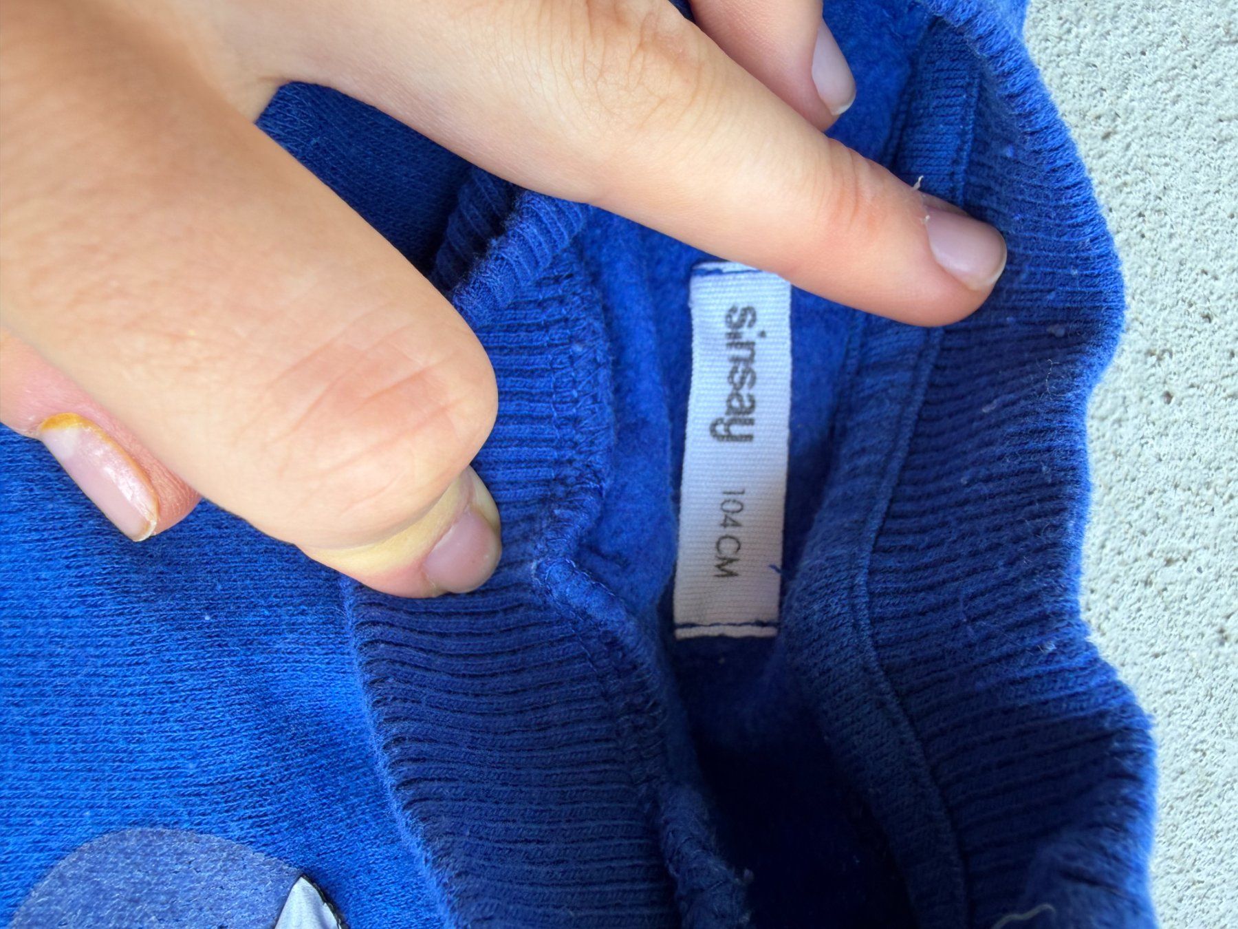 Pullover & Sweatshirts: Kinder Pullover Sinsay blau Grösse 104 cm – Gebraucht aus Riehen von ann_76jw 1