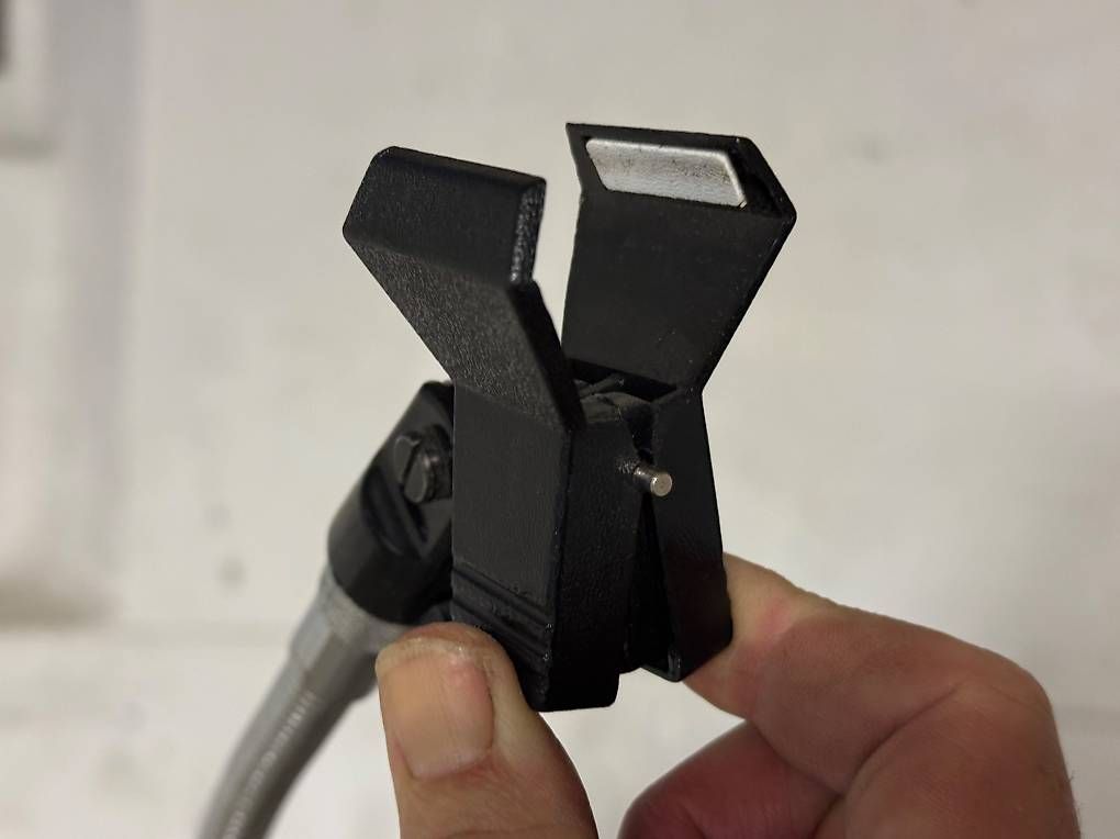 Supporti per strumenti musicali & leggii: Mikrofonständer aus Metall mit Mic-Halterung – Usato da Bleiken venduto da patpourri 2