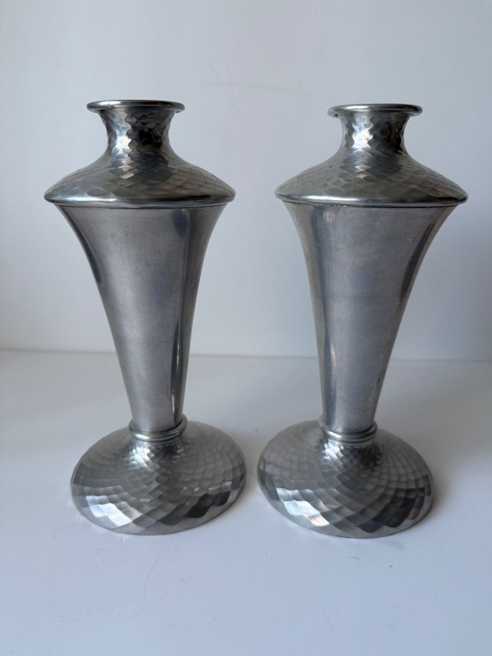 Vasen & Gefässe: Seltene Blumenvasen aus Aluminium – Gebraucht aus Zwingen von moje1 2