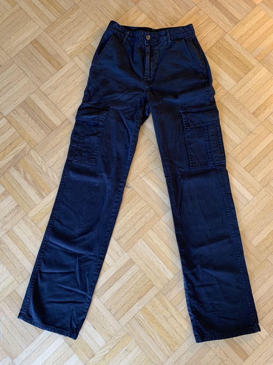 Stradivarius Pantaloni: Schwarze Hose Gr. 34 – Usato da Jona venduto da Siestaaa