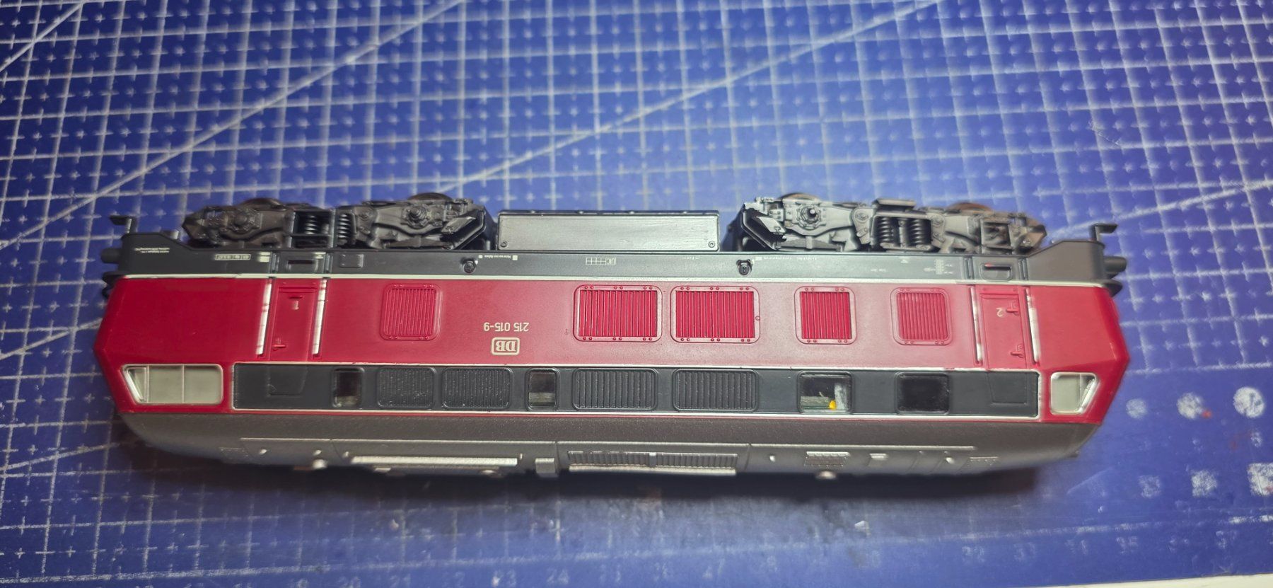 Roco Modelleisenbahnen: Roco DB BR215 015-9 HO/DC analog – Gebraucht aus Hochfelden von Danizh0 2
