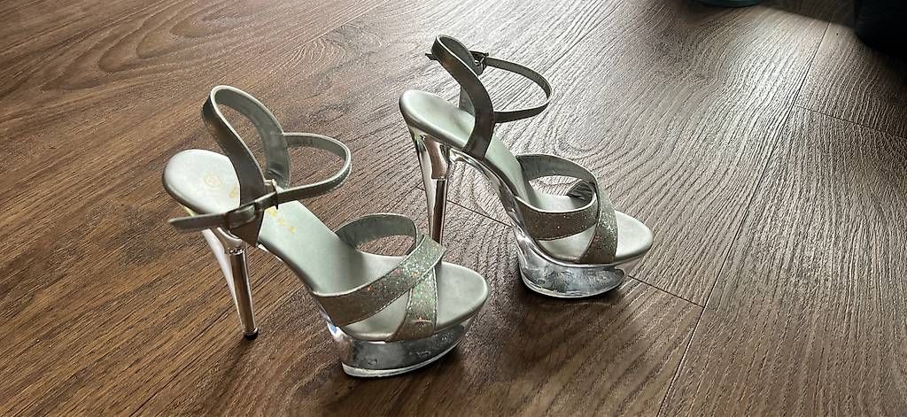 Damenschuhe: High Heels grösse 37 – Gebraucht aus Aarau Rohr von jen_lw9f 2