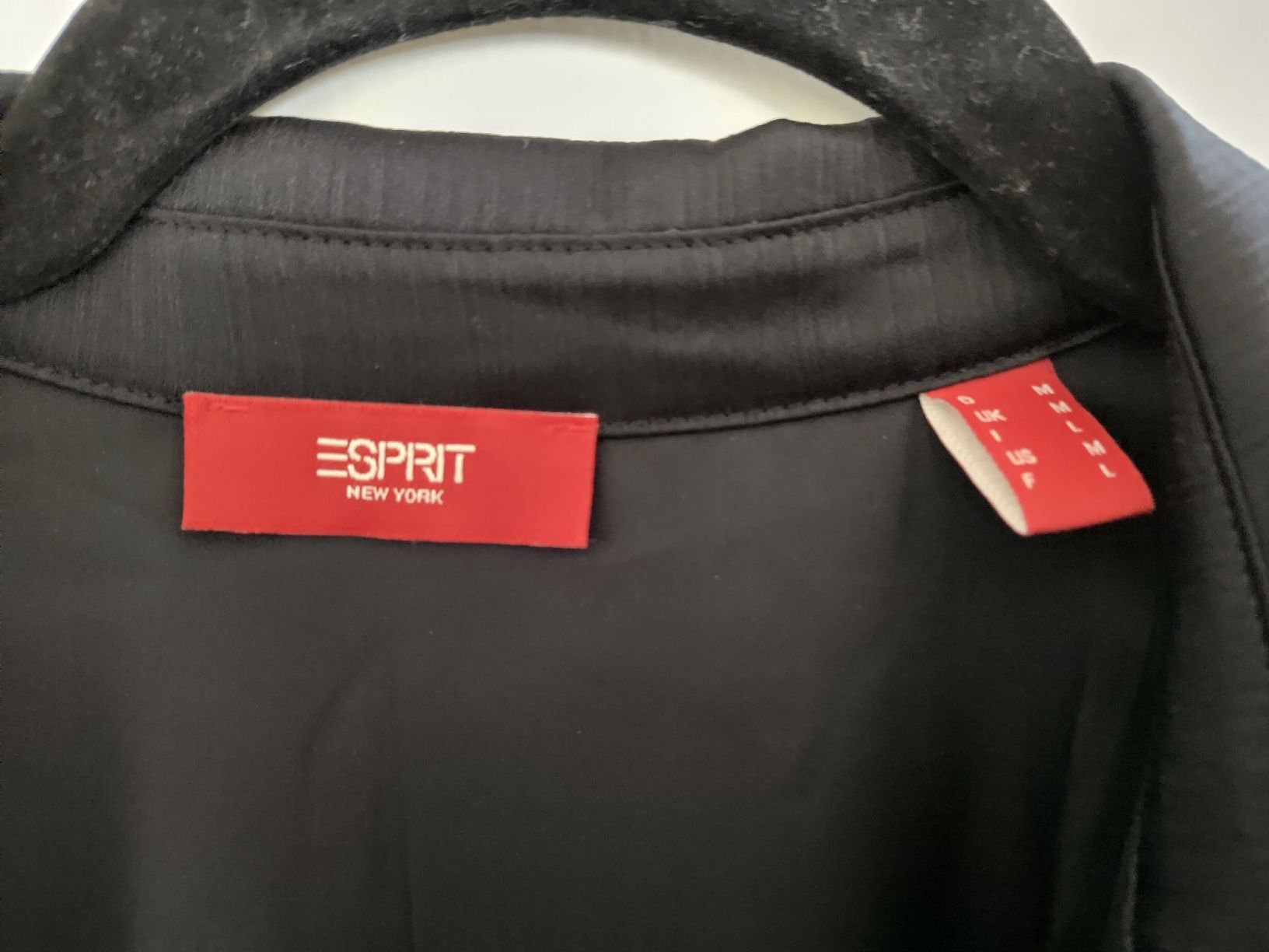 Esprit Vestiti: Schwarzes Wickelkleid von Esprit, Grösse M – Nuovo (secondo la descrizione) da Schlieren venduto da co.ba. 1