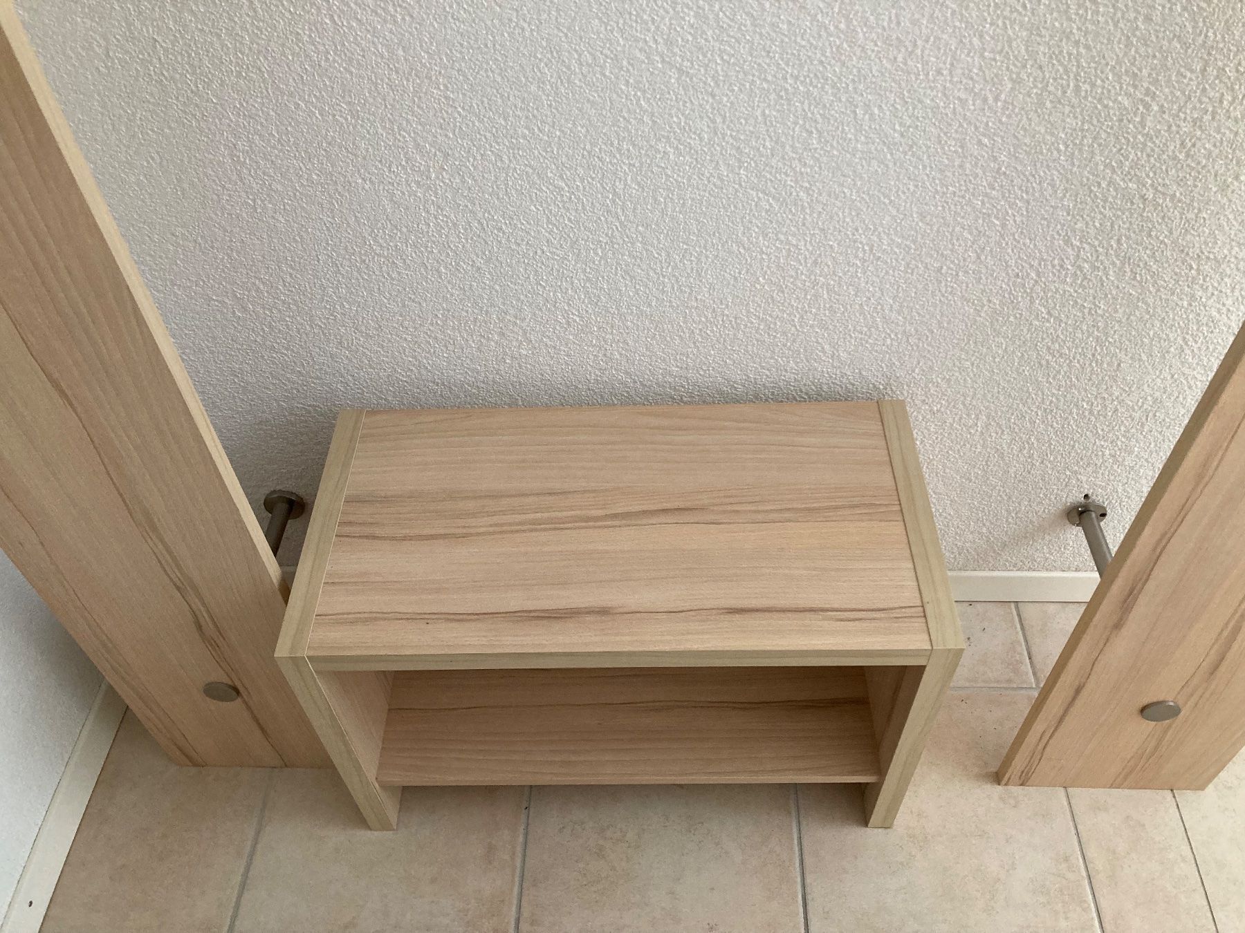 Guardaroba: schöne Garderobe mit Sitzbank – Usato da Laufen venduto da Fesanist 1