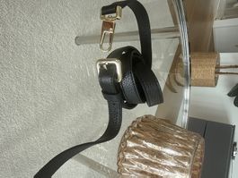Taschenriemen Leder schwarz goldfarbene Beschläge neu