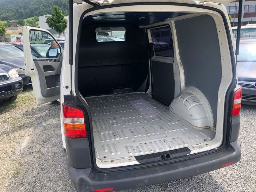 VW Nutzfahrzeuge: VW T5 4Motion – Gebraucht aus Näfels von mccafee 3