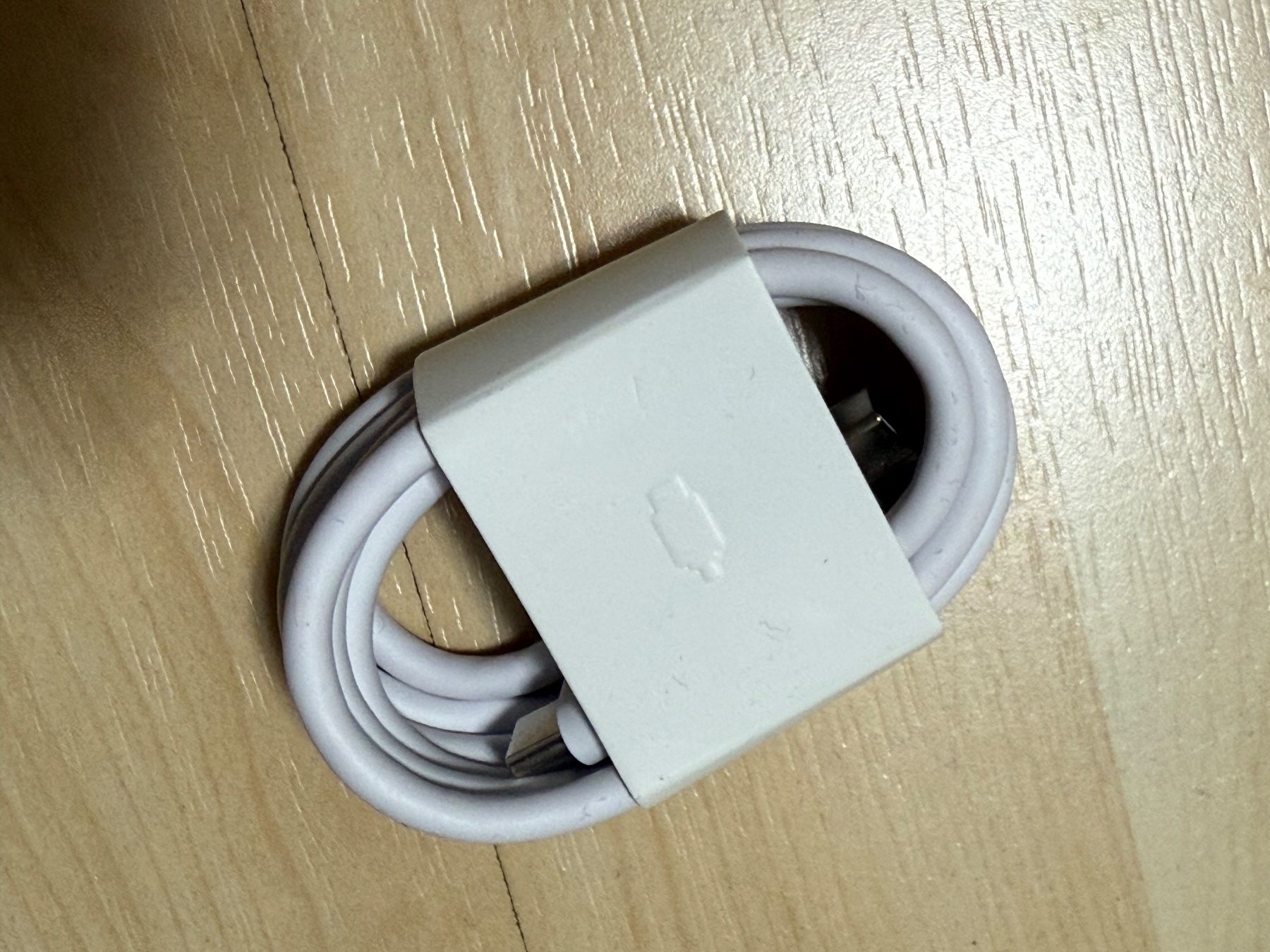 Apple Kabel: Samsung / iPad  Usb auf C  Ladekabel 1m - Original – Neu (gemäss Beschreibung) aus Rudolfstetten von 2Angebote