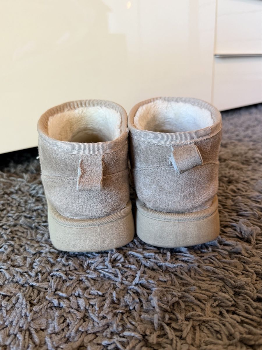 Chaussures femmes: Winterschuhe EU 39 – D'occasion à Frümsen par laura002 2