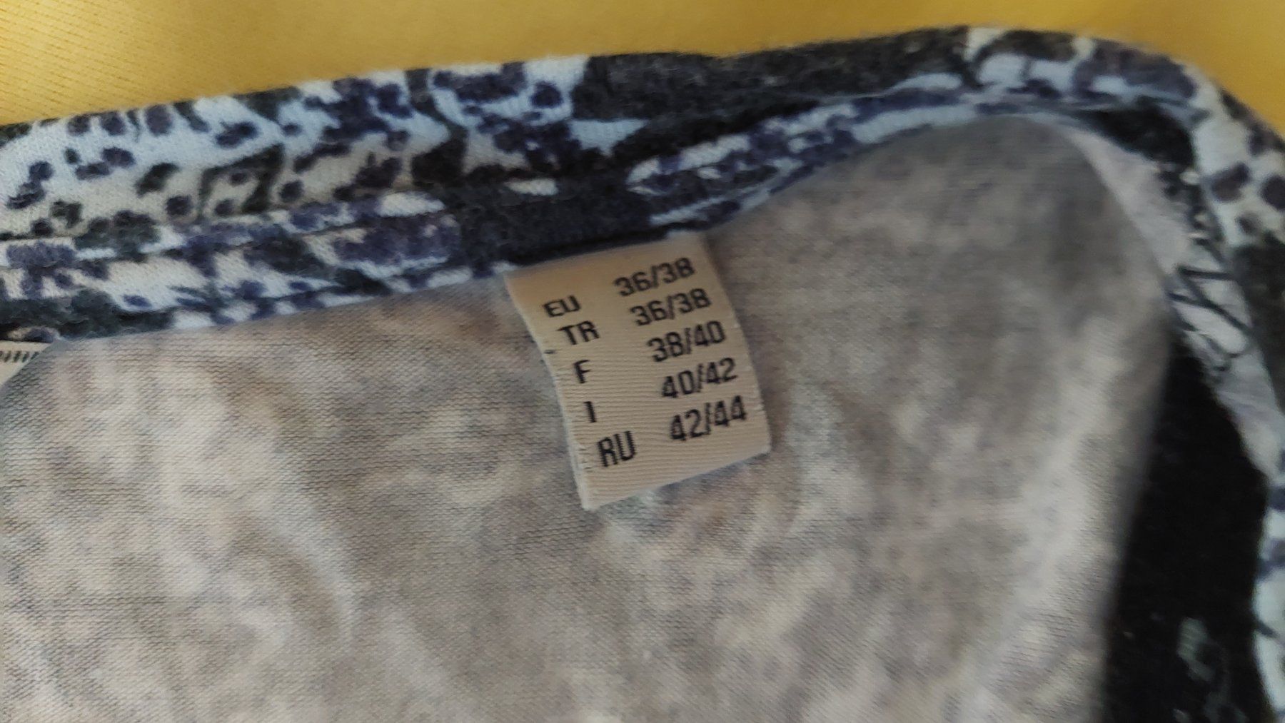 Tchibo T-Shirts: Trägershirt Gr. 36/38 – Gebraucht aus Erlinsbach von pfunky 3
