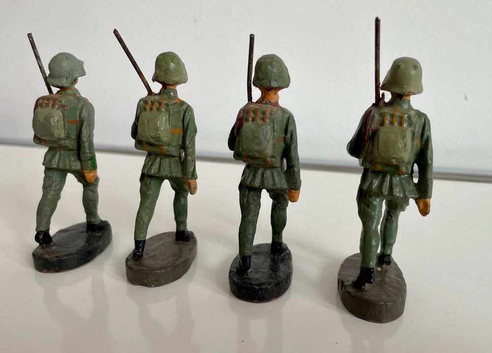 4x Spielzeugfiguren Elastolin Wehrmacht WWII 4