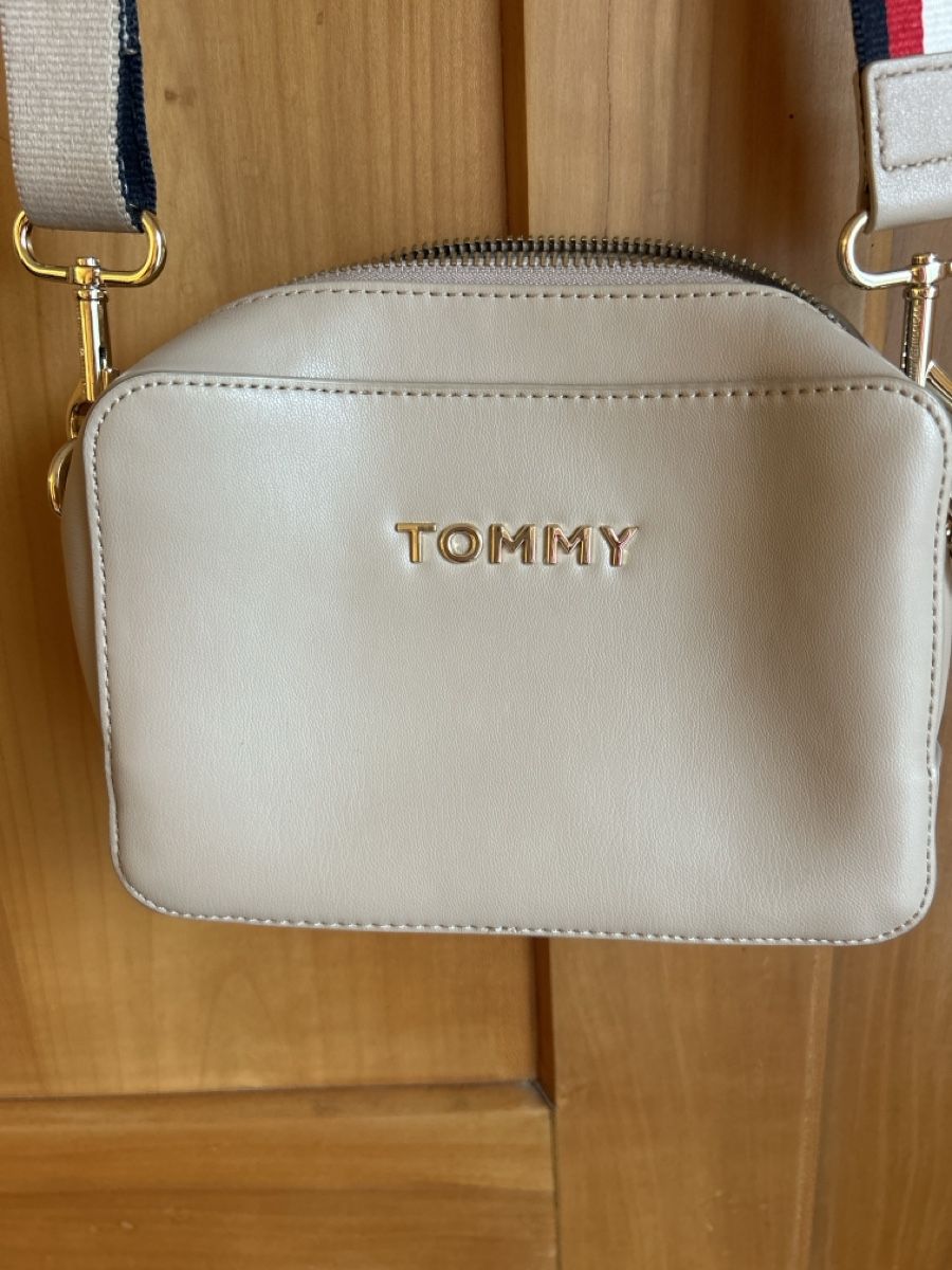 Tommy Hilfiger Borse da donna: Beige Tommy Hilfiger Tasche – Usato da Adlikon b. Regensdorf venduto da Huegeler 1