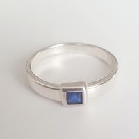 schlichter 925er Silberring mit ein blaue Stein gr 14,3 mm